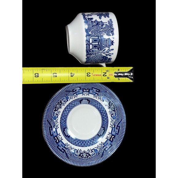 Vintage Blue Willow Churchill China Tea Cups & Saucers England Embossed Set of 4 - Picture 11 of 12